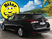 käytetty Toyota Auris Touring Sports 1,8 Hybrid Active Edition * Suomiauto / P-Kamera / Navi / LED / Vakkari / Huippusiisti! * - *OSTA NYT, MAKSA KESÄKUUSSA!* -