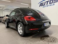 Käytetty VW Beetle Design 105 HP (77 kW) 2013 Musta Viistoperä