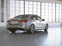 Käytetty Mercedes A180 Business 116 HP (85 kW) 2020 Harmaa Sedan