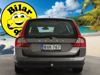 käytetty Volvo V70 V702,4D Kinetic aut 4ov 2400cm3 A *MYYDÄÄN HUUTOKAUPAT.COM* - *OSTA NYT, MAKSA KESÄKUUSSA!* -