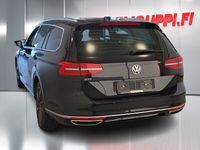 käytetty VW Passat Variant GTE Plug-In Hybrid 160 kW (218 hv) DSG-automaatti - P-kamera, alcantara, ACC, vetokoukku - Ilmainen kotiintoimitus!