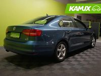 Käytetty VW Jetta Comfortline 125 HP (91 kW) 2015 Sininen Sedan