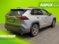 Käytetty Toyota RAV4 Hybrid Premium 178 HP (130 kW) 2021 Hopea / harmaa Katumaasturi