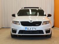 käytetty Skoda Octavia Combi 2,0 TSI RS DSG ** 1.om Suomi-auto / Webasto / Adapt.vakkari / Panorama / Xenon **