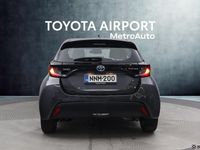 Käytetty Toyota Yaris Hybrid Active 116 HP (85 kW) 2024 Harmaa Viistoperä
