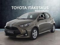 Käytetty Toyota Yaris Active 114 HP (83 kW) 2024 Ruskea (beige) Viistoperä