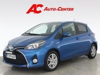 Käytetty Toyota Yaris Hybrid Style 73 HP (53 kW) 2015 Sininen Viistoperä