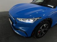 Käytetty Ford Mustang Mach-E Premium 197 kW (269 HP) 2023 Sininen Katumaasturi