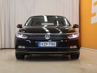 käytetty VW Passat Variant Highline 1,6 TDI 88 kW DSG ** ACC / Webasto / Panorama / LED / Vetokoukku / Navi / P-tutkat **