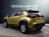 Käytetty Toyota Yaris Cross 116 HP (85 kW) 2022 Keltainen Katumaasturi