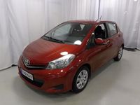 Käytetty Toyota Yaris Active 99 HP (72 kW) 2013 Punainen Viistoperä