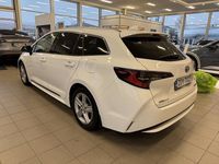 Käytetty Toyota Corolla Edition 122 HP (89 kW) 2023 Valkoinen Farmari