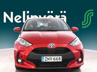 Käytetty Toyota Yaris Hybrid Active 116 HP (85 kW) 2022 Punainen Viistoperä