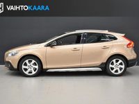 Käytetty Volvo V40 Momentum 150 HP (110 kW) 2013 Viistoperä