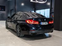 käytetty BMW M550 550 3,99% Korko G30 Sedan d A xDrive Comfort Nappa Ilmastoidut ist. Kattoluukku HUD Harman / Kardon Active Cruise