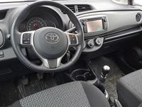 Käytetty Toyota Yaris Active 99 HP (72 kW) 2013 Punainen Viistoperä