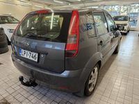 Käytetty Ford Fiesta 80 HP (58 kW) 2005 Viistoperä