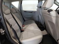 Käytetty Mercedes A180 Business 109 HP (80 kW) 2011 Musta Tila-auto