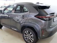 Käytetty Toyota Yaris Cross Plus 114 HP (83 kW) 2024 Harmaa Katumaasturi