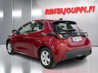 Käytetty Toyota Yaris Hybrid Active 116 HP (85 kW) 2021 Punainen Viistoperä
