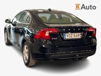 käytetty Volvo S60 D2 Summum Business** Webasto, Merkkihuollettu, Nahkaverhoilu, Koukku, Vakionopeudensäädin **