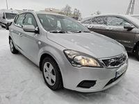 Käytetty Kia Ceed LX 105 HP (77 kW) 2011 Hopea Viistoperä