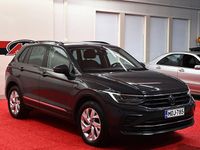 Käytetty VW Tiguan Comfortline 150 HP (110 kW) 2022 Harmaa Katumaasturi