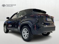 Käytetty Toyota Yaris Cross Active 116 HP (85 kW) 2024 Musta Katumaasturi