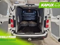 Käytetty Opel Vivaro Comfort 144 HP (105 kW) 2022 Valkoinen Tila-auto