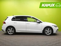 Käytetty VW Golf VIII Comfortline 131 HP (96 kW) 2023 Valkoinen Sedan