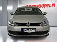 Käytetty VW Jetta Comfortline 105 HP (77 kW) 2011 Hopea Sedan