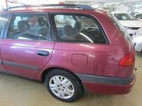 Käytetty Toyota Avensis Terra 150 HP (110 kW) 1998 Punainen Farmari