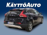 Käytetty Volvo V40 Ocean Race 114 HP (83 kW) 2015 Musta Viistoperä