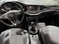 Käytetty Opel Astra Innovation 150 HP (110 kW) 2016 Hopea Viistoperä