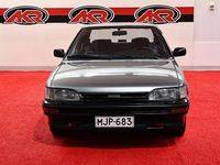 Käytetty Toyota Corolla 1989 Harmaa Sedan