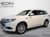 Käytetty Mitsubishi Outlander P-HEV Invite+ 135 HP (99 kW) 2019 Valkoinen Katumaasturi