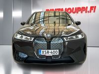 käytetty BMW iX xDrive40 - 3kk lyhennysvapaa - BLACK SAPPHIRE METALLIC / Koukku / Driving assistant pro / Sky lounge panorama / Harman/Kardon - Ilmainen kotiintoimitus! - J. autoturva