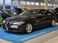 Käytetty Alfa Romeo Giulia Super 200 HP (147 kW) 2017 Musta Sedan