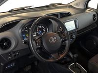 Käytetty Toyota Yaris Hybrid Business Edition 101 HP (74 kW) 2020 Viistoperä