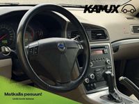 käytetty Volvo S60 2,5T AWD Momentum aut //