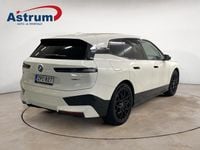 Käytetty BMW iX Sport Line 239 kW (326 HP) 2022 Valkoinen Katumaasturi