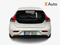 Käytetty Volvo V40 Momentum 120 HP (88 kW) 2015 Valkoinen Viistoperä