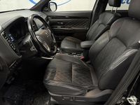 Käytetty Mitsubishi Outlander P-HEV Instyle 135 HP (99 kW) 2019 Katumaasturi