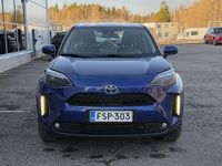 Käytetty Toyota Yaris Cross Active 116 HP (85 kW) 2022 Sininen Katumaasturi