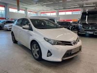 Käytetty Toyota Auris Hybrid Active 99 HP (72 kW) 2015 Viistoperä