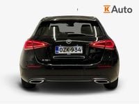 Käytetty Mercedes A180 Business 136 HP (100 kW) 2022 Musta Viistoperä