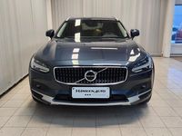 Käytetty Volvo V90 CC Pro 235 HP (172 kW) 2021 Sininen Farmari