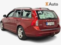 Käytetty Volvo V50 Kinetic 109 HP (80 kW) 2011 Punainen Farmari