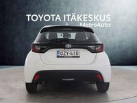 Käytetty Toyota Yaris Active 114 HP (83 kW) 2023 Valkoinen Viistoperä