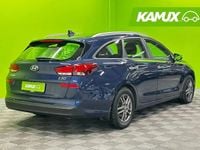 Käytetty Hyundai i30 Comfort 140 HP (102 kW) 2018 Sininen Farmari